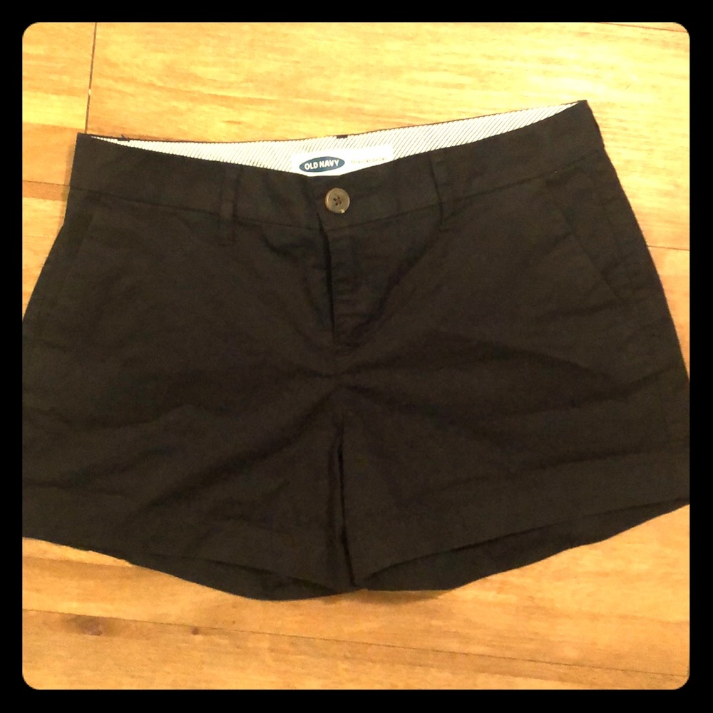 Black Old Navy everyday shorts
